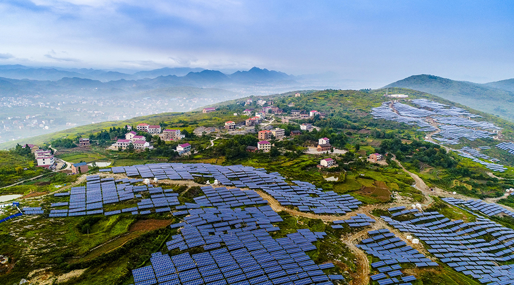 1680243978628049129.jpg 产业帮扶-快猫
帮扶的湖南省涟源市新光村花山岭上的牧光互补项目,展现出一幅生机勃勃的乡村振兴“春日美景图”a.jpg