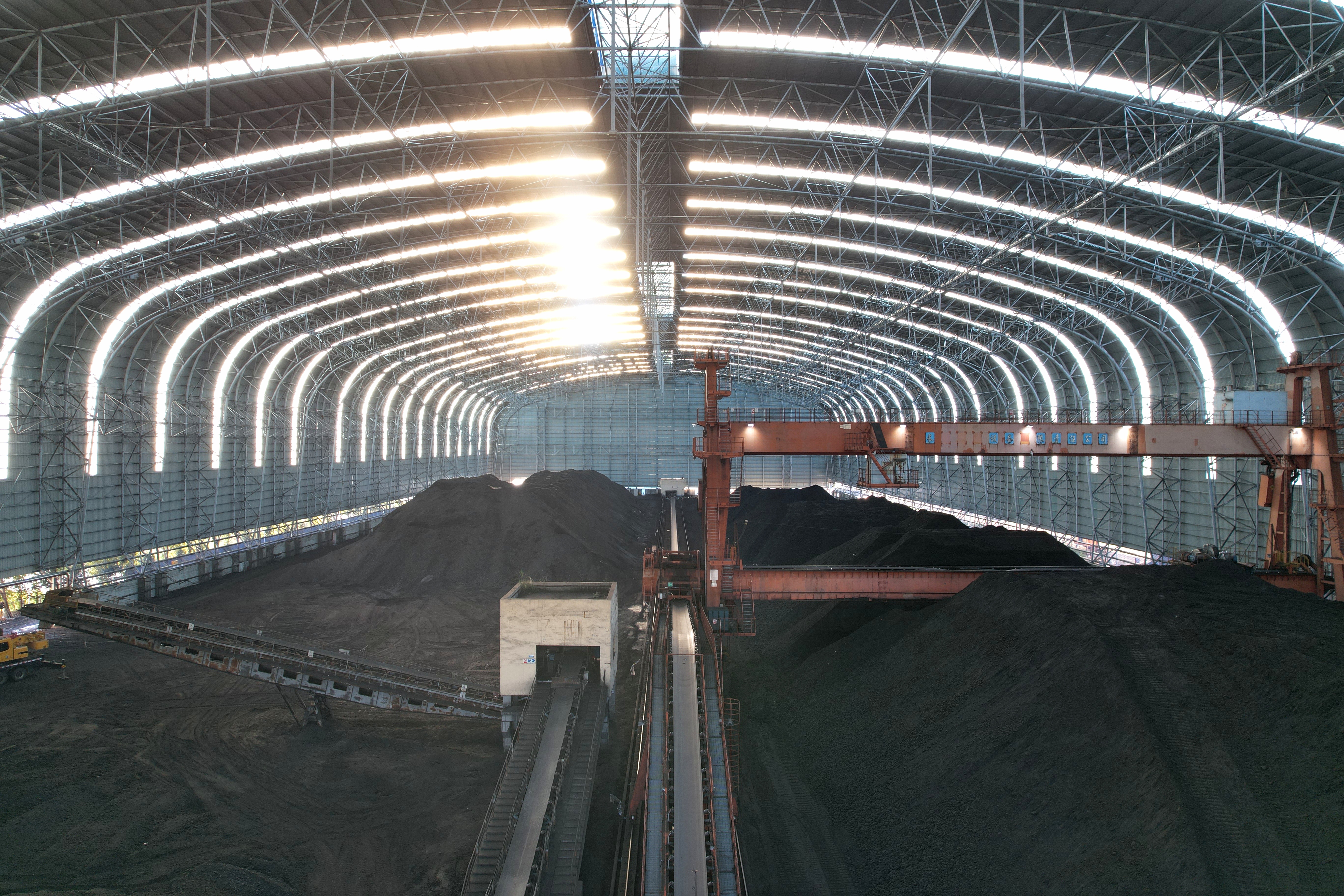 1706578015795074702.jpg 封闭煤场.jpg